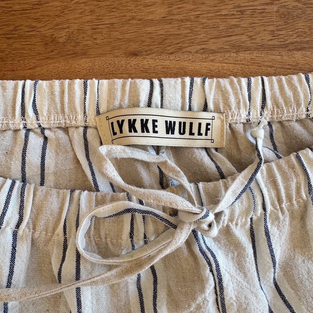 NWOT Lykke Wullf White and Gray Linen Set - Picture 5 of 7